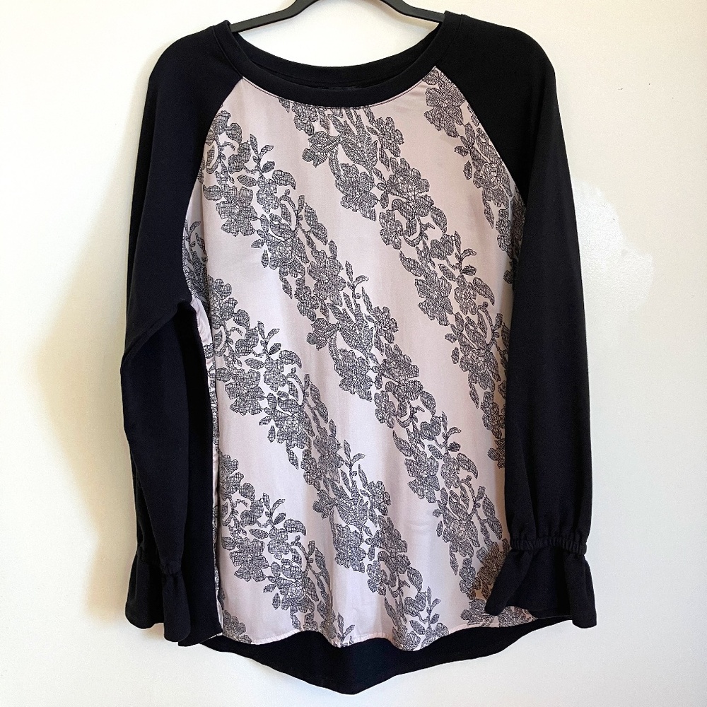 Lane Bryant Floral Sweatshirt w/pleated back & cinched bell sleeves - size 14/16